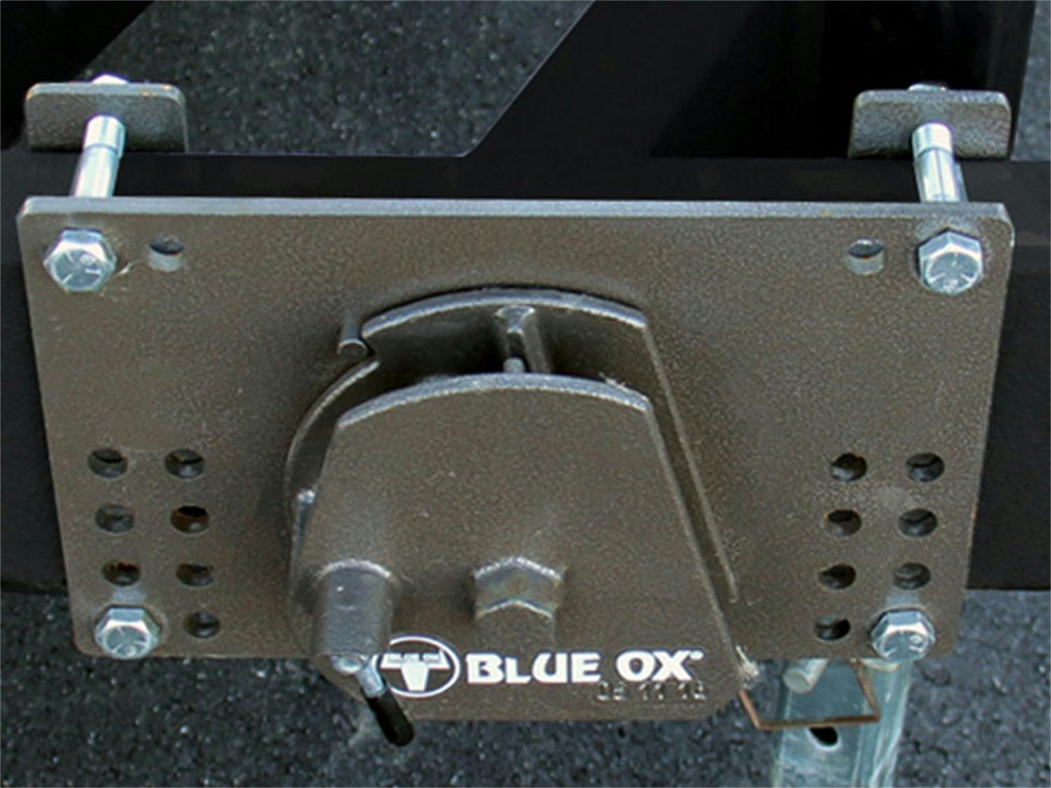 Blue OX BXW4021 Bolt-Around Signature Series Rotating Latch